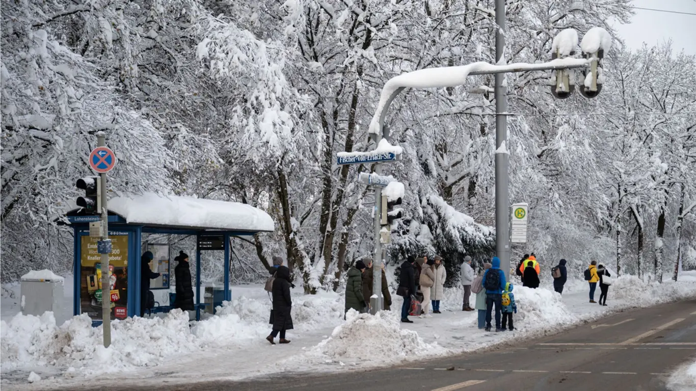 Wintereinbruch mit viel Schnee