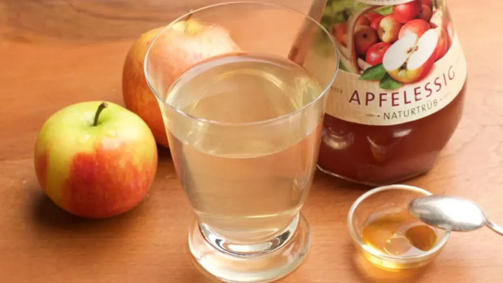 Apfelessig trinken zum Abnehmen